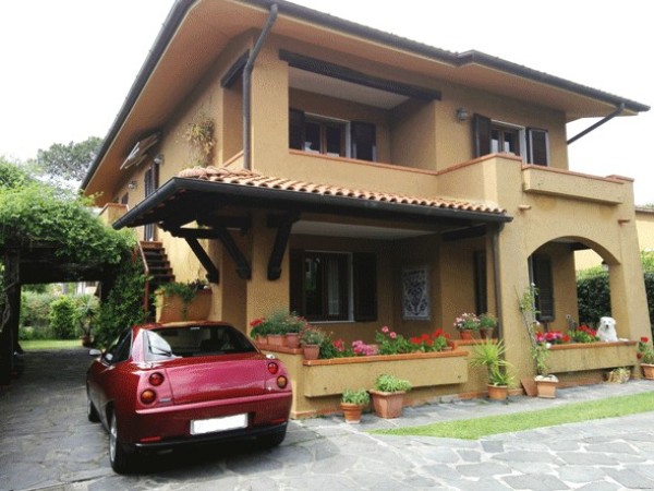 Appartamento in affitto, Forte dei Marmi, Vittoria Apuana 