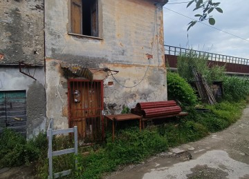Casa semi indipendente con gia