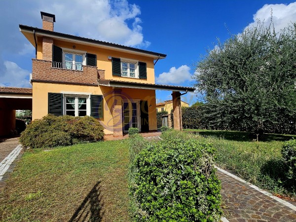 Riferimento LUVIL135 - Villa Bifamiliare in Vendita a Lammari