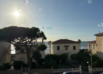 Quadrilocale con vista mare in