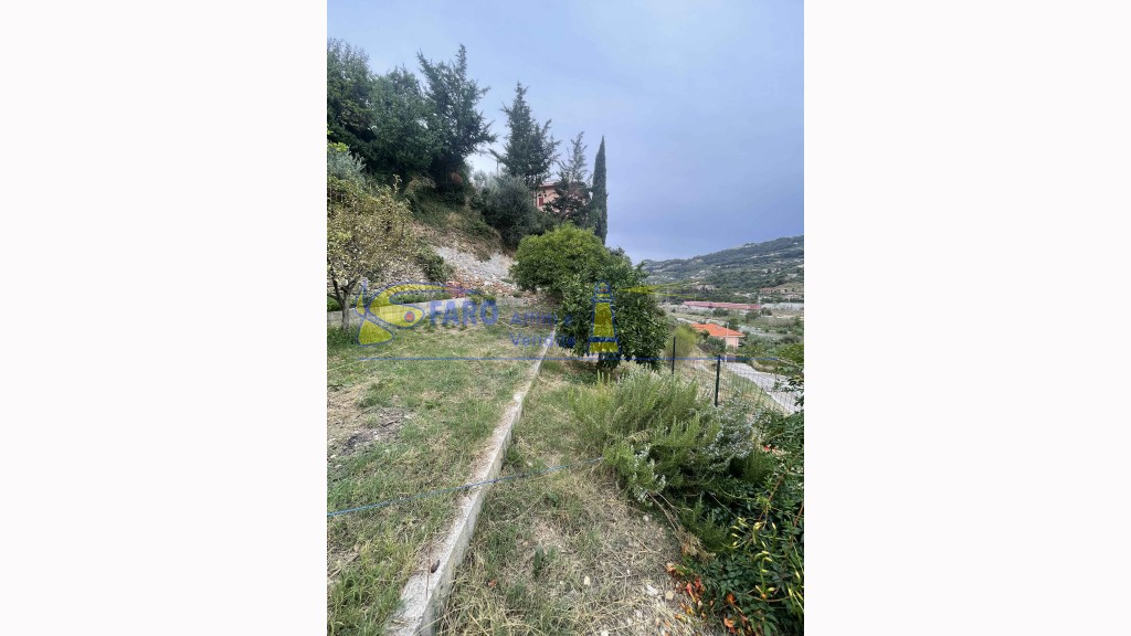Villain Vendita, Ventimiglia - Roverino - Prima Periferia - Riferimento: v118