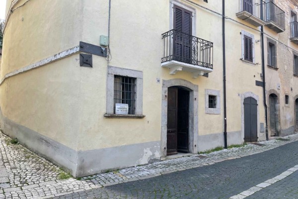 Locale Commerciale