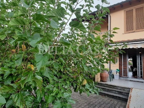 Reference LC2637VB - Villa - Villetta for Vendita in Lido Di Camaiore