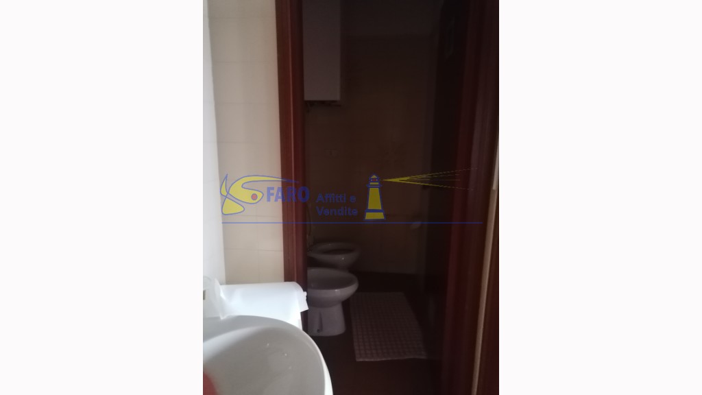 Ufficioin Affitto, Villa Faraldi - Centrale - Riferimento: u 4