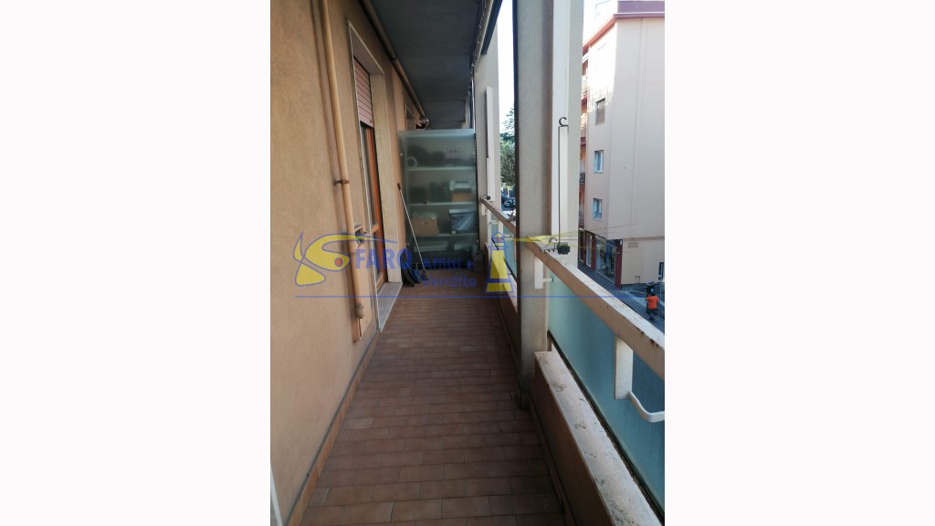 Ufficioin Affitto, Villa Faraldi - Centrale - Riferimento: u 4