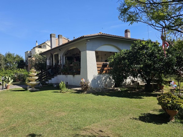 Riferimento VILLAUNIFAMILIARE - Villa in Vendita a Grosseto