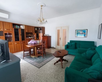 Appartamento con cantina e pos