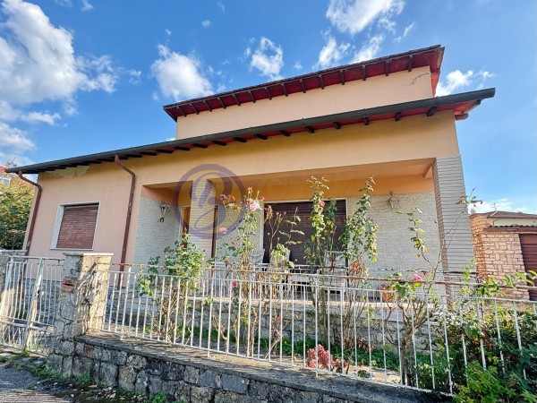 Riferimento PIEVIL160 - Villa Singola in Vendita a Pietrasanta