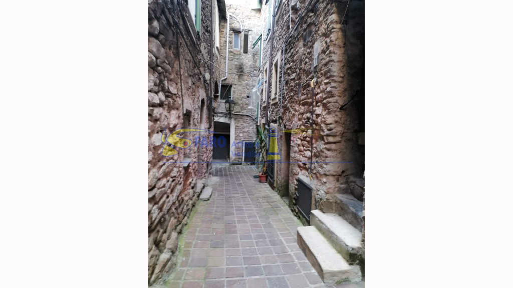 Appartamentoin Vendita, Soldano - Centro Storico - Riferimento: v121