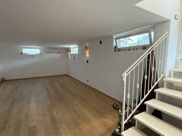 Rif. V0774 - villa singola in vendita a Pietrasanta | Foto 10