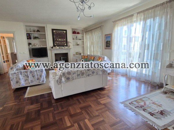 Appartamento in vendita, Forte Dei Marmi - Centrale -  1