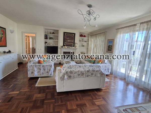 Appartamento in vendita, Forte Dei Marmi - Centrale -  2