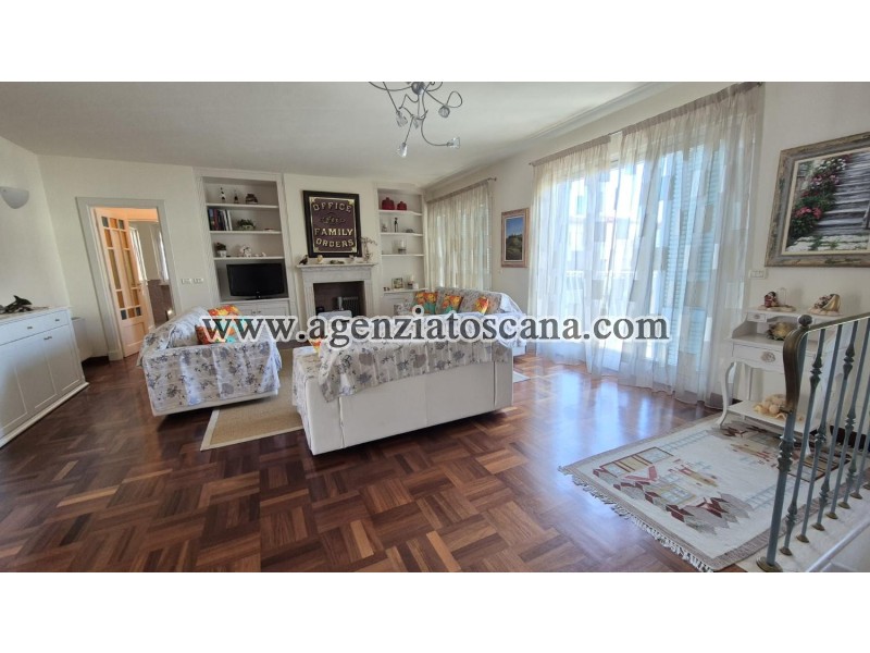 Appartamento in vendita, Forte Dei Marmi - Centrale -  1