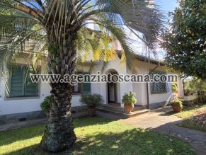 Villa In Centro Con Giardino