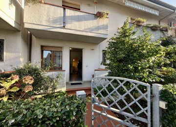 Villetta a schiera con giardin