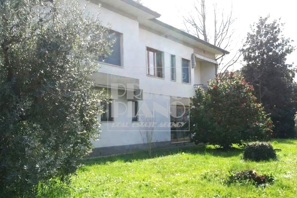 Detached Villa For Sale In Luc