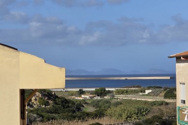 Semi indipendente al primo e u