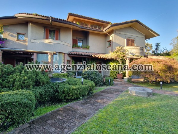 Villa in vendita, Forte Dei Marmi - Levante -  1