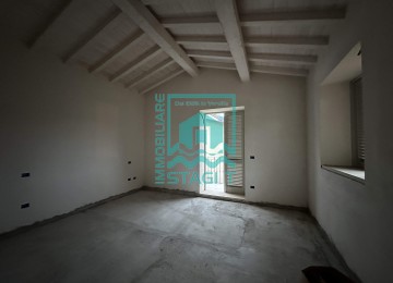 Camaiore: villetta singola nuo