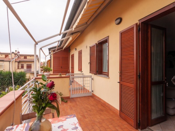 Appartamento con ingresso semi