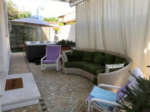 >Foto Anteprima WA 15575 - Villa Singola in Vendita a Forte Dei Marmi