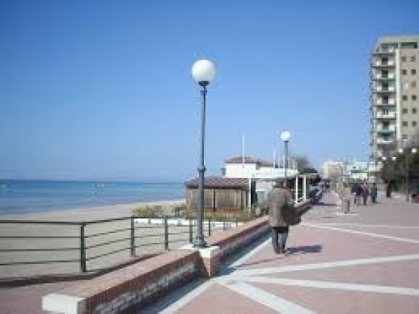 Vista mare con grande terrazza