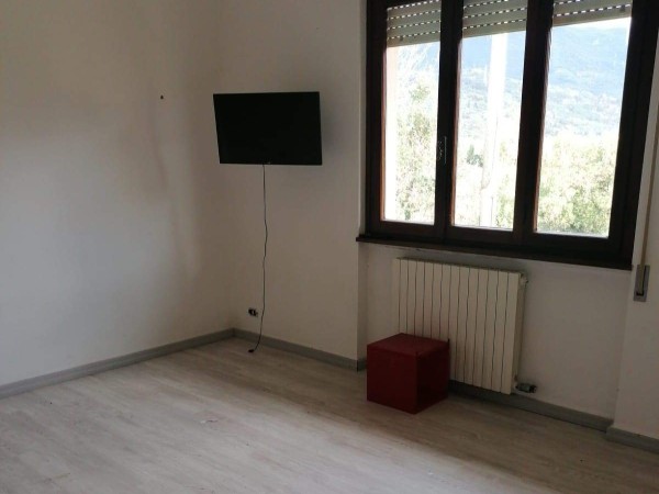 Rif. V0312 - appartamento in vendita a Camaiore | Foto 2