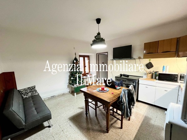 Riferimento 758 - Casa Semi Indipendente in Vendita a Pietrasanta