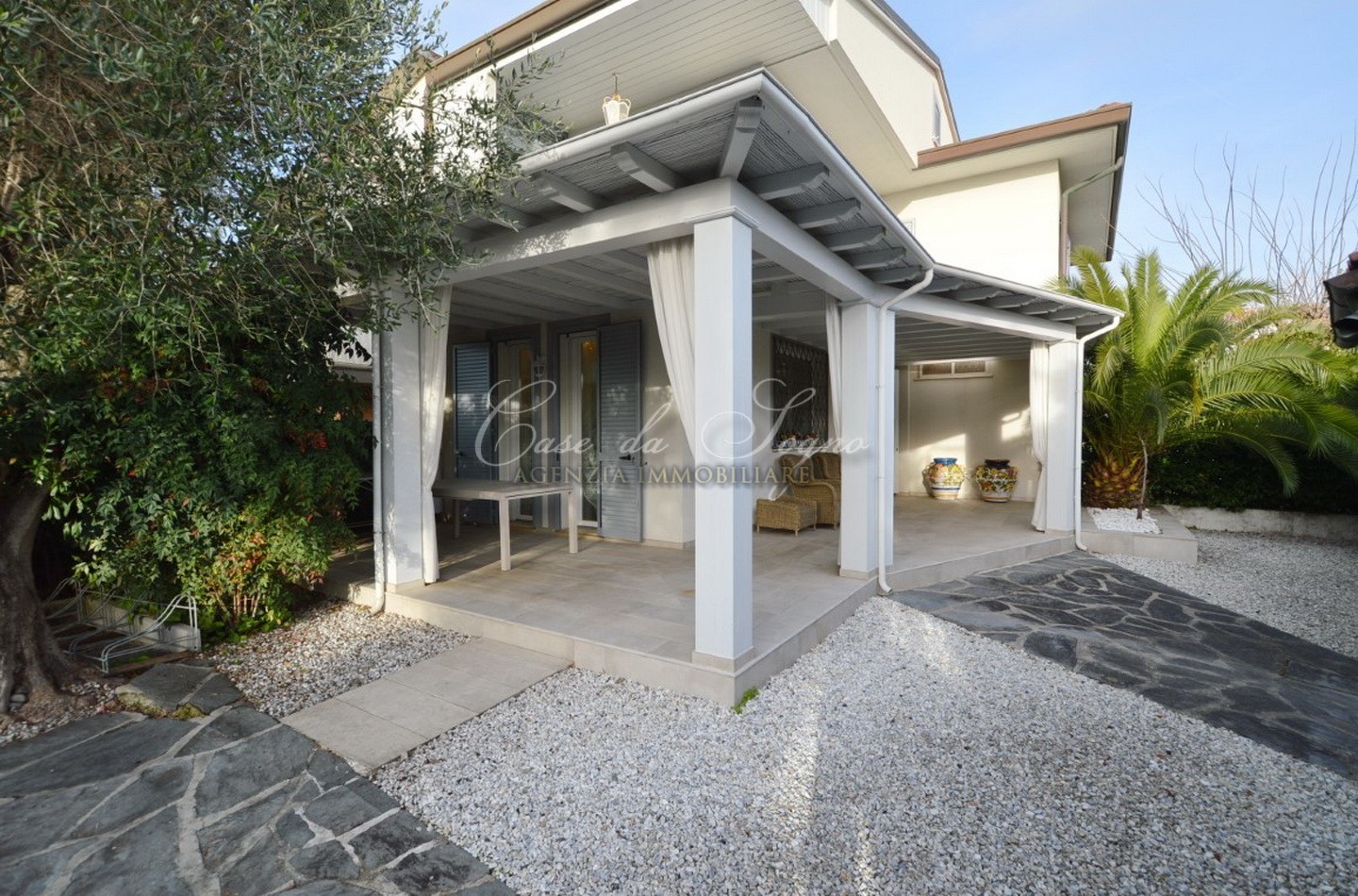 620 - cover Villa onda blu