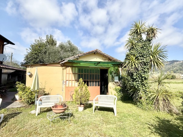 Rif. VCAS01 - casale in vendita a Camaiore - Capezzano Pianore | Foto 2