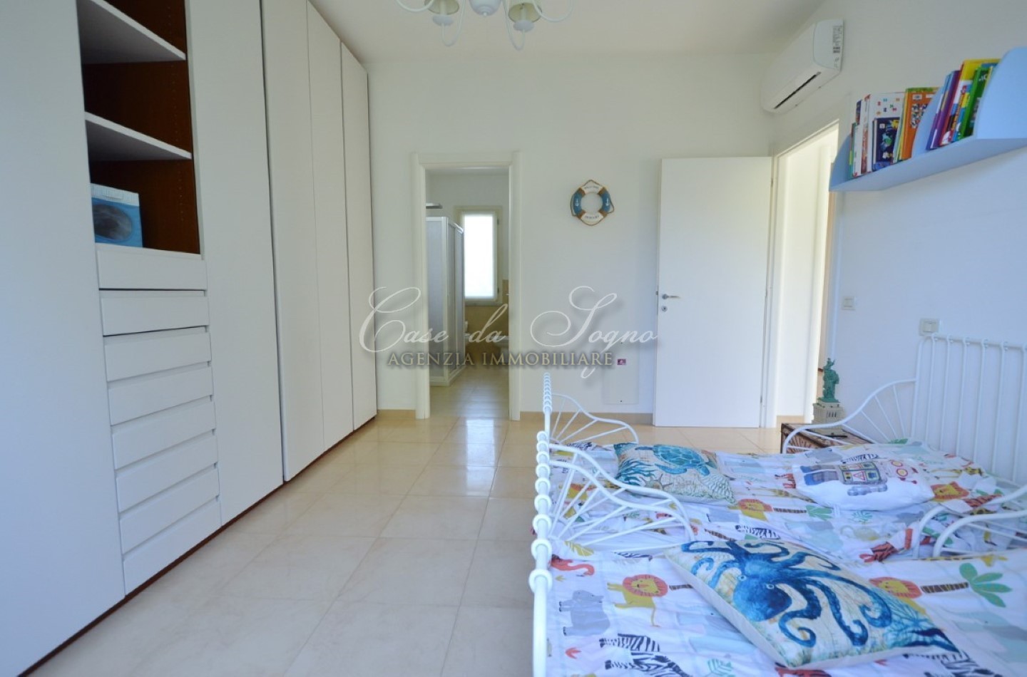 621 - cover Villa white