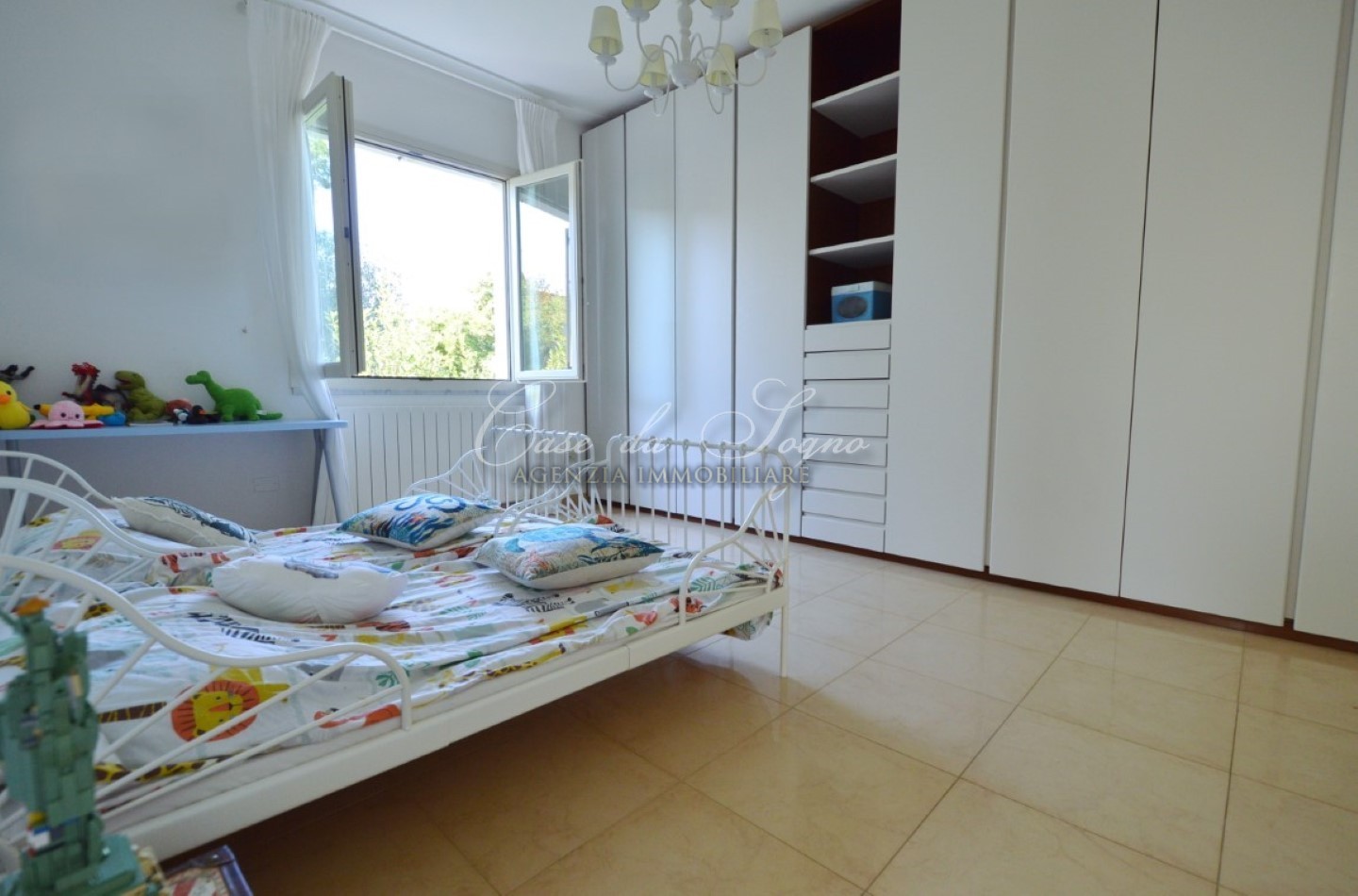 621 - cover Villa white