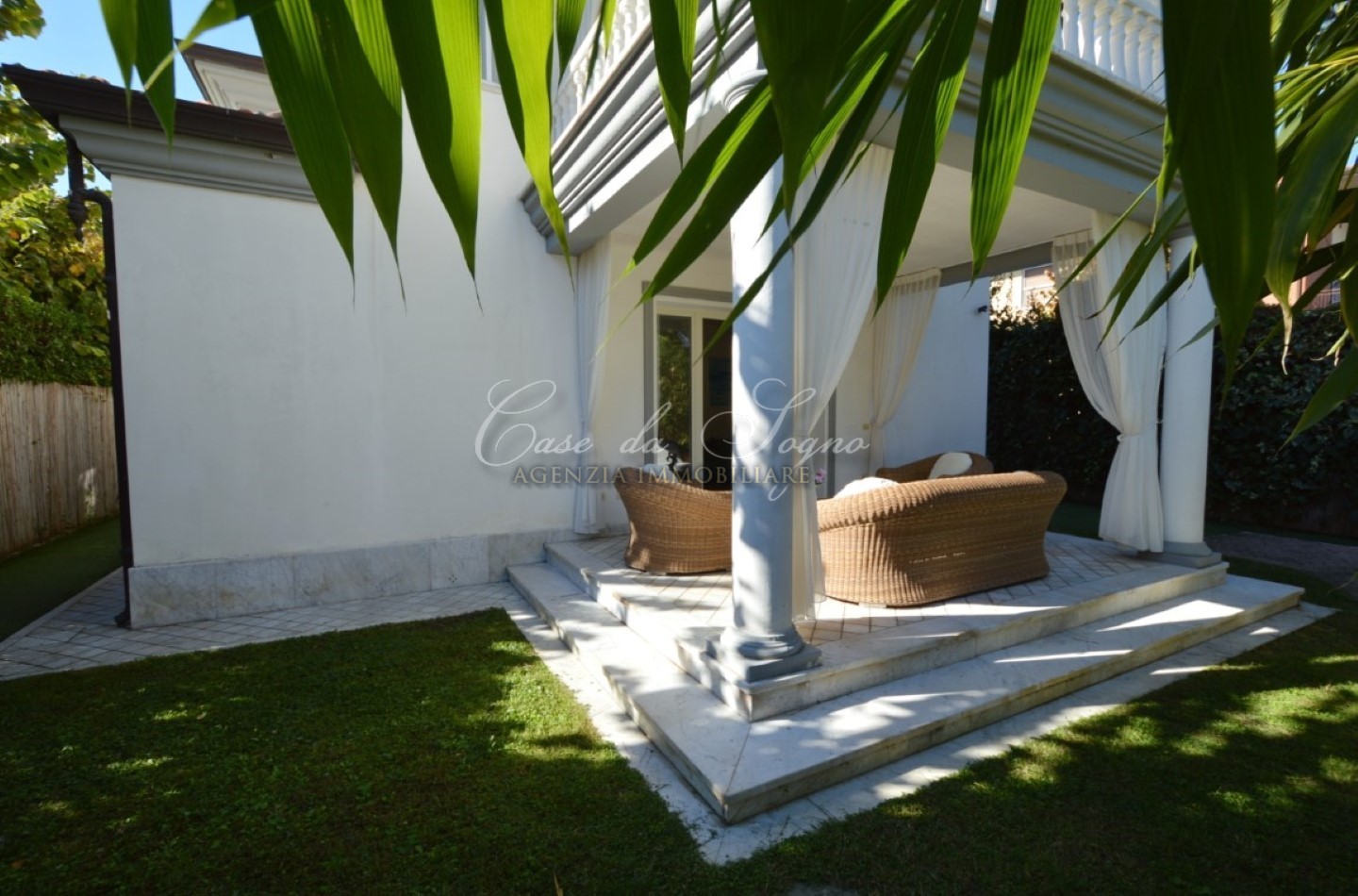 621 - cover Villa white