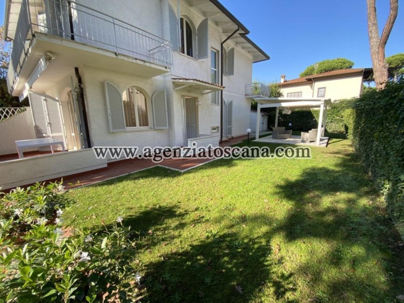 Two-family Villa for sale, Forte Dei Marmi - Ponente -  1