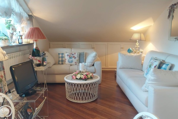 Mansarda In Vendita A Viareggi