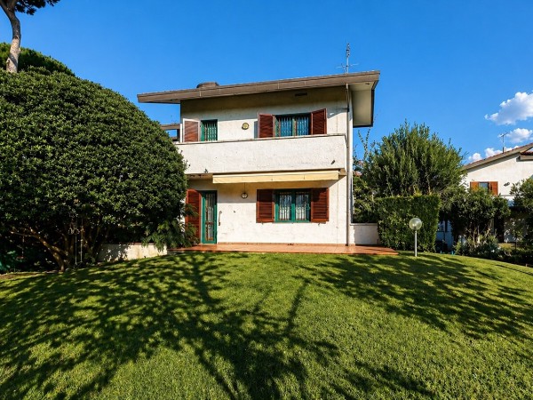 Porzione di Villa in vendita, Forte dei Marmi, Vittoria Apuana 