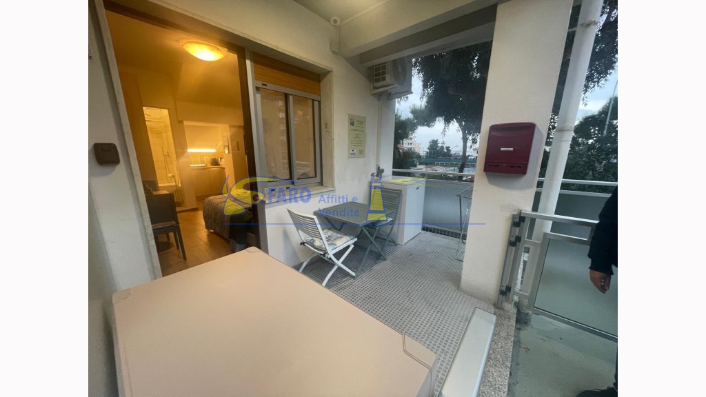 Appartamentoin Affitto, Ventimiglia - Centrale - Riferimento: at097