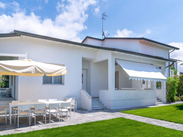 Villa Singola in affitto, Montignoso, Cinquale 