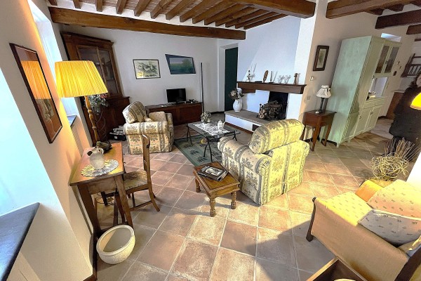 Villa Bifamiliare In Vendita A