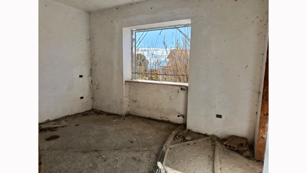 Villa Singolain Vendita, Cervaro - Riferimento: v38