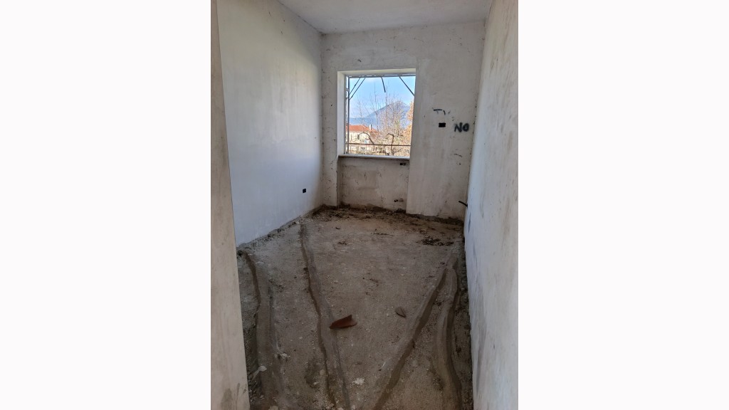 Villa Singolain Vendita, Cervaro - Riferimento: v38