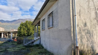 Villa Singolain Vendita, Cervaro - Riferimento: v38