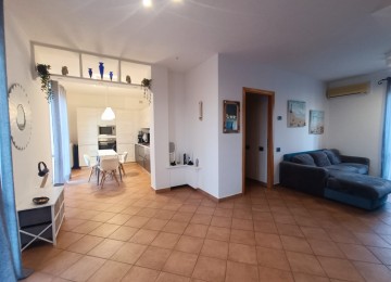 Appartamento con ampio garage