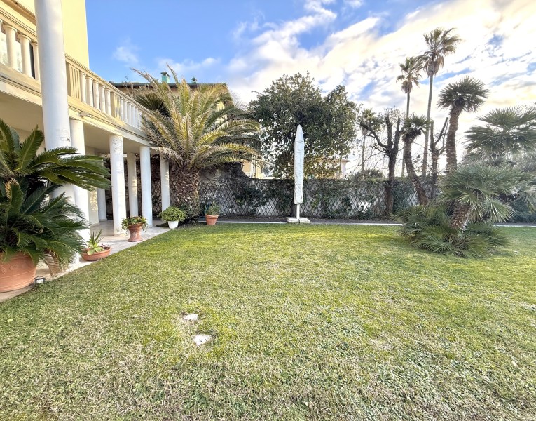 Appartamento di prestigio fron