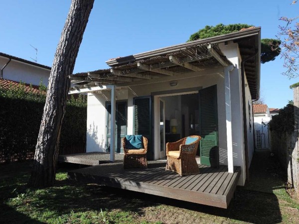 >Foto Anteprima LT 408 Villino Ippocampo - Villa Singola in Affitto a Marina Di Pietrasanta