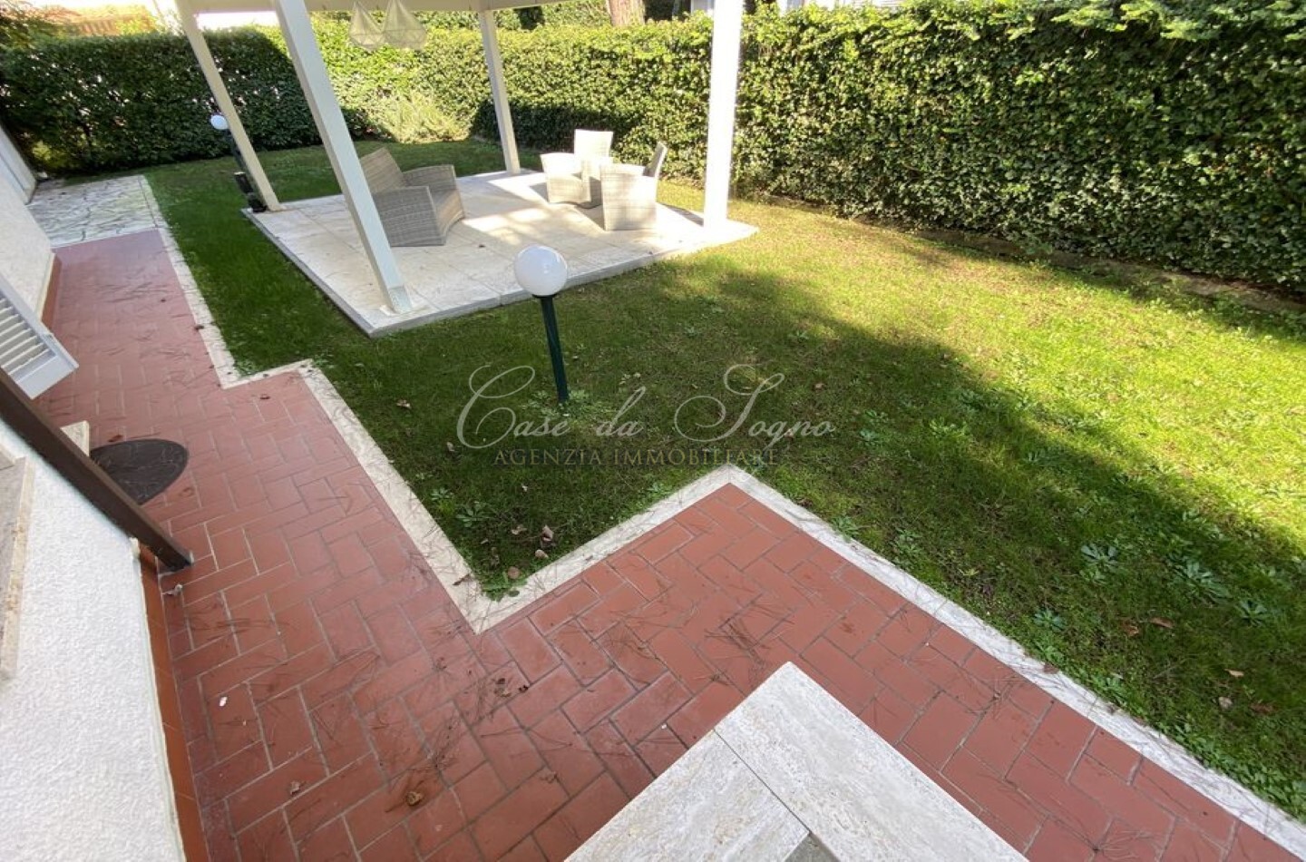 622 - cover Villa luce