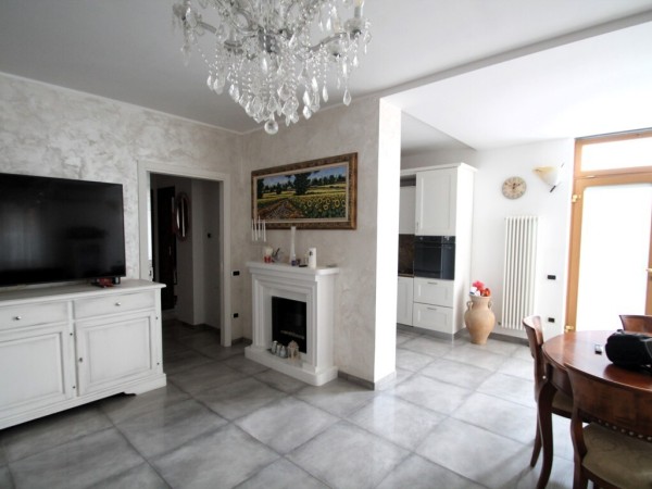 Ampio QUADRILOCALE con Giardin