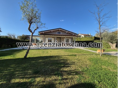 Villa Singola Con Ampio Giardino