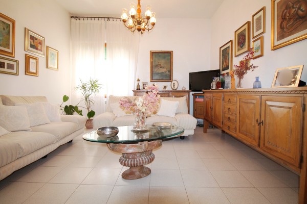 Appartamento al secondo e ulti