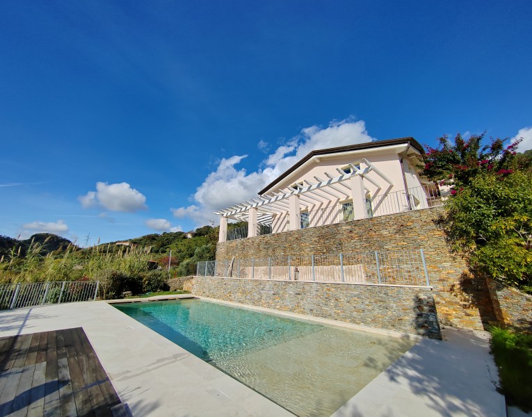 Prima collina vista mare